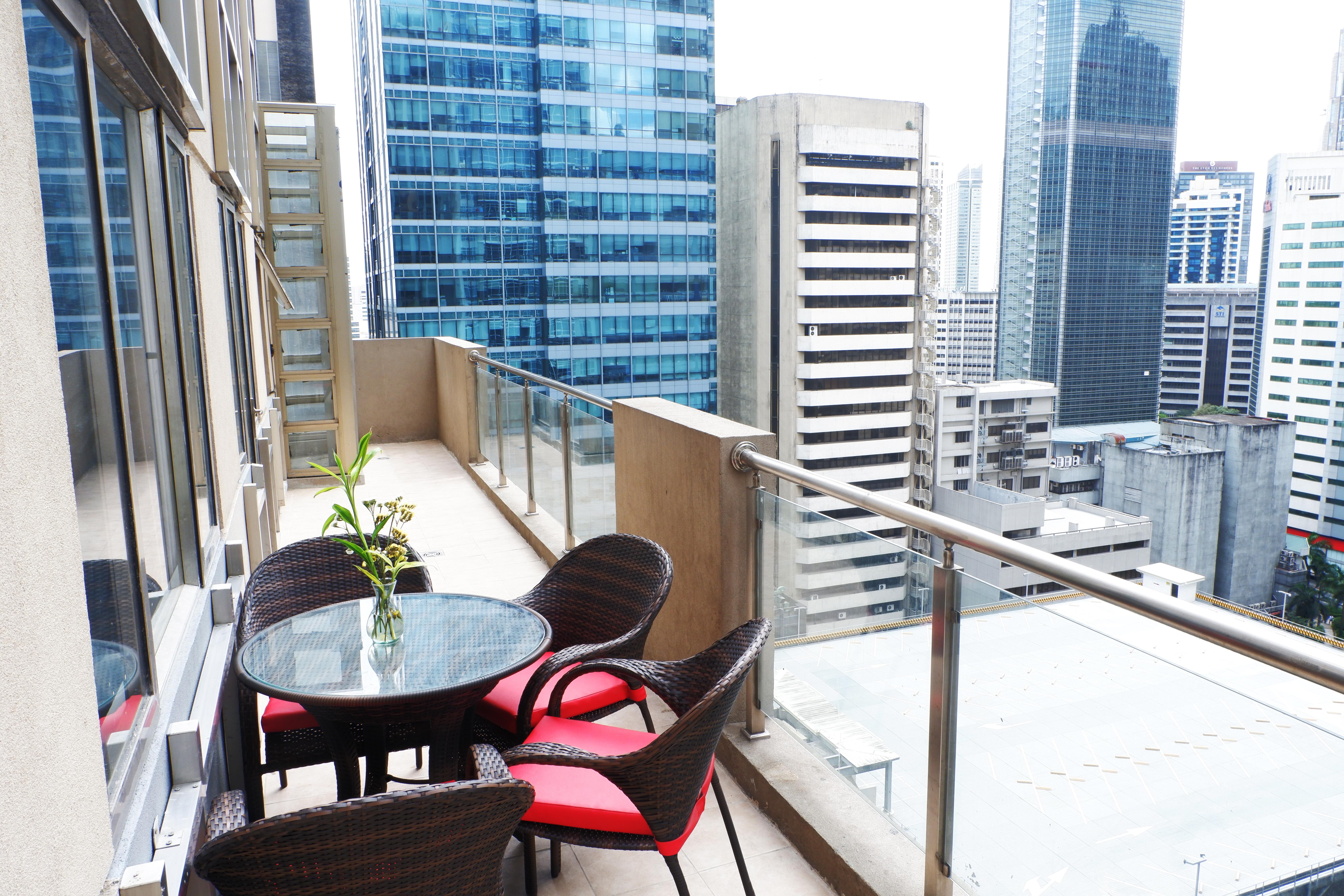 Valero Grand Suites By Swiss-Belhotel San Pedro Makati Exterior foto